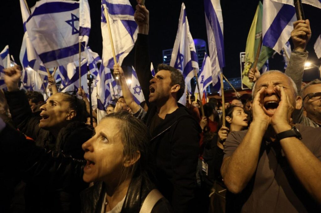 إسرائيل: تقول المخابرات الأمريكية إن الموساد دعم الاحتجاجات ضد نتنياهو