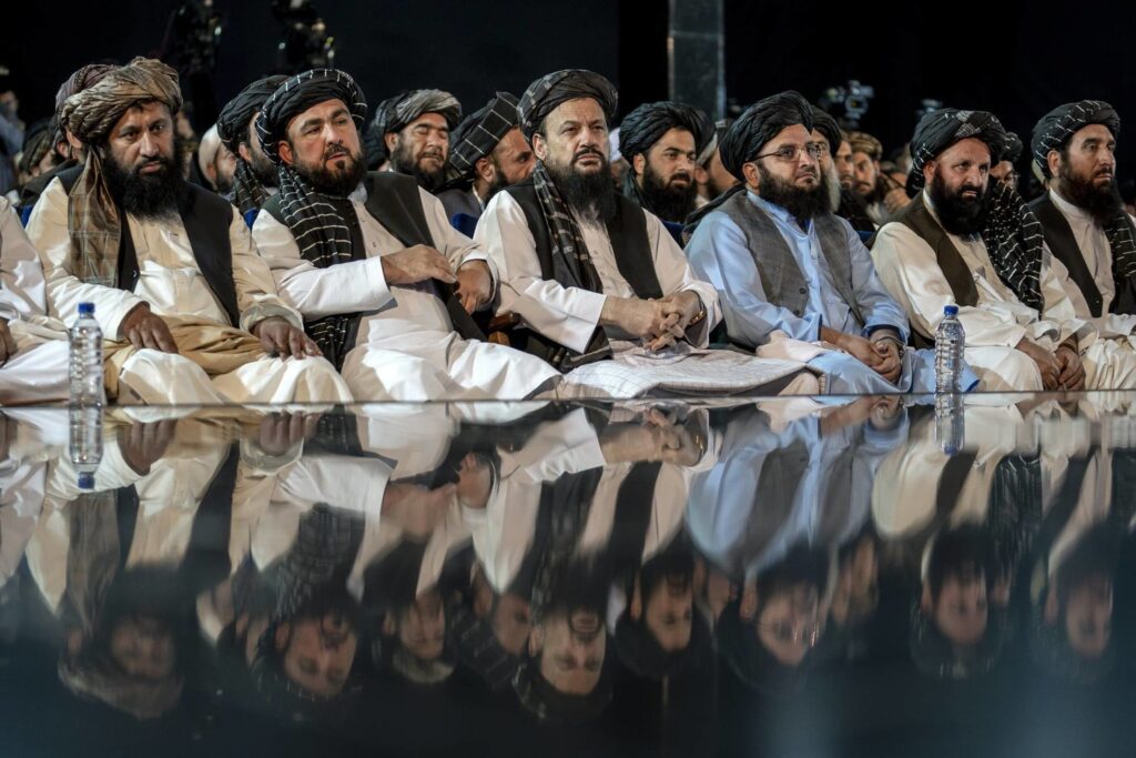 «طالبان» الأفغانية تواجه انقسامات آيديولوجية وقبلية وإقليمية حادة