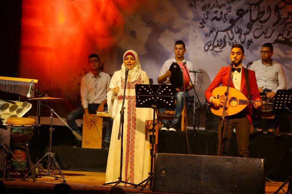 الأغنية الشعبية الفلسطينية: دورٌ بارز في حفظ الهوية الفلسطينية