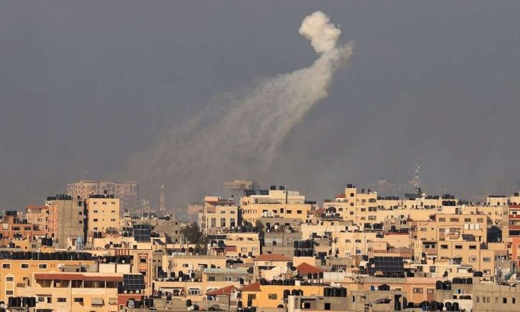 الجيش الإسرائيلي يستخدم الفوسفور الأبيض المحرم دوليا ضد الفلسطينيين في غزة