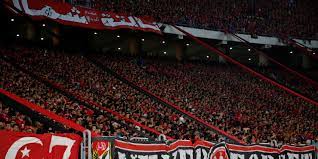 “بروح بدم نفديكي يا فلسطين”.. هتافات جماهير الأهلي تهز استاد برج العرب