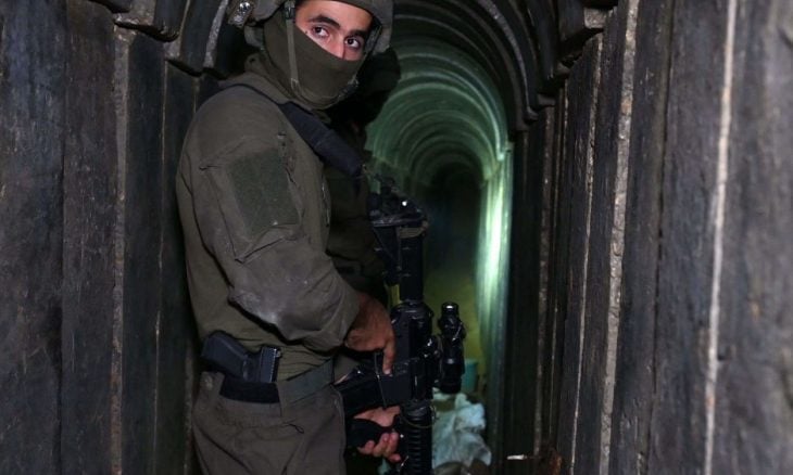 وول ستريت جورنال: إسرائيل تبدأ ضخ مياه البحر في أنفاق حماس في غزة