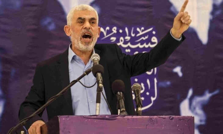 ضابط كبير في “الشاباك” يكشف: يحيى السنوار شخصية استثنائية.. “صلب وذكي وكاريزماتي لا يرف له جفن”