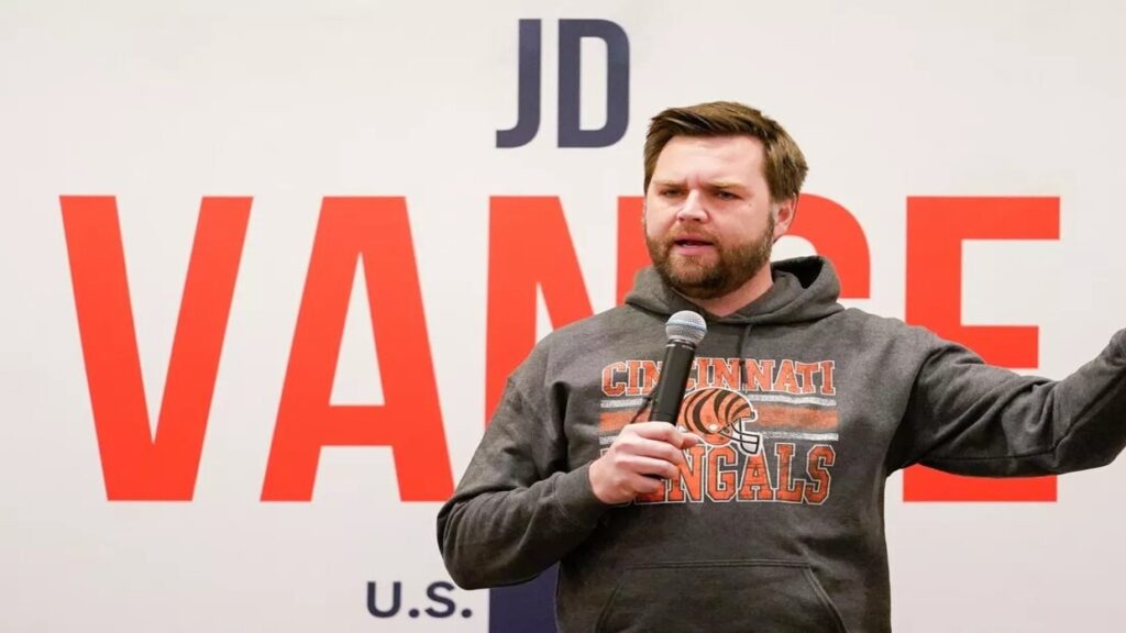 بوليتيكو: الاتحاد الأوروبي يعتبر ترشيح الحزب الجمهوري لفانس “كارثة” على أوكرانيا