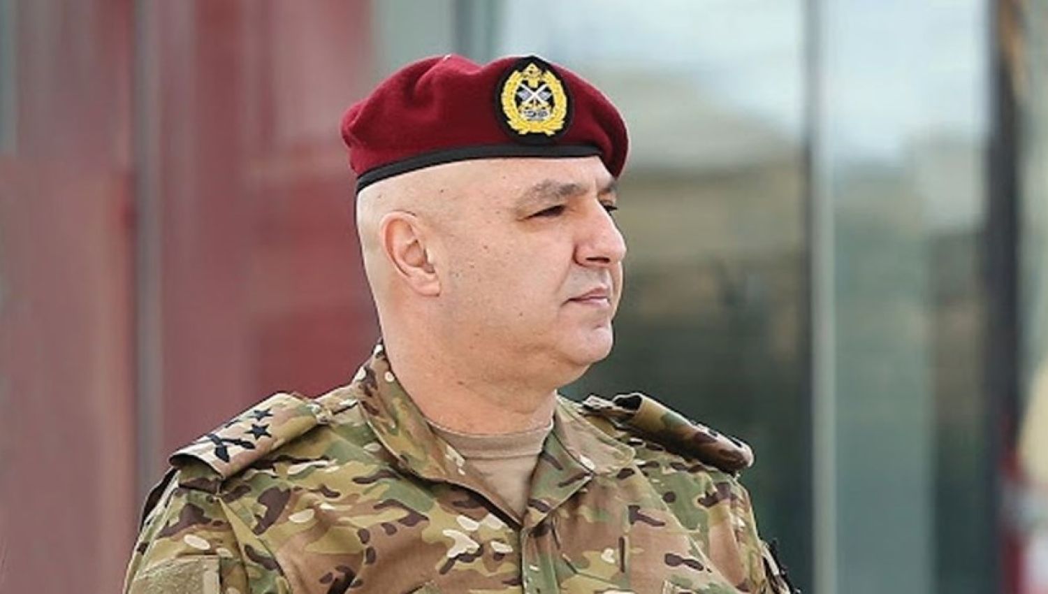قائد الجيش ليس متمرداً